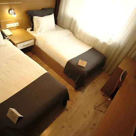 Hotel Rhisos *